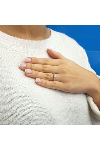 Lova E Renk 0,18 Karat Pırlanta Tektaş Yüzük - IDL Sertifikalı