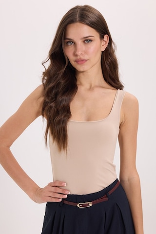 Tudors Kadın Slim Fit Dar Kesim Askılı Kare Yaka Sırtı Açık Sandy Kumaş Çıtçıtlı Bej Body-51254