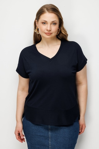 On Kadın Büyük Beden V Yaka Parçalı T-shirt 71476 Lacivert