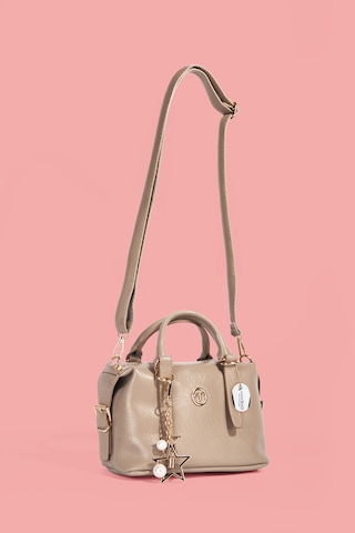 Westbag Kadın Parlak Rugan Deri Star Charm Detaylı El Ve Omuz Askılı Çanta Krem