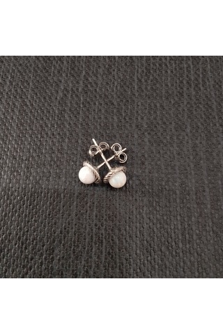 925 Ayar Beyaz Opal Taş Tasarımlı Kadın Gümüş Küpe - Sade Ve Şık - Tırtıklı Model Gümüş