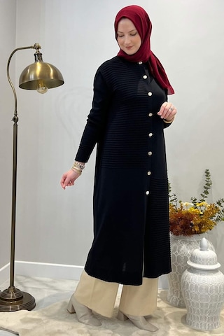 Manolya Siyah Triko Hırka Çok Renkli