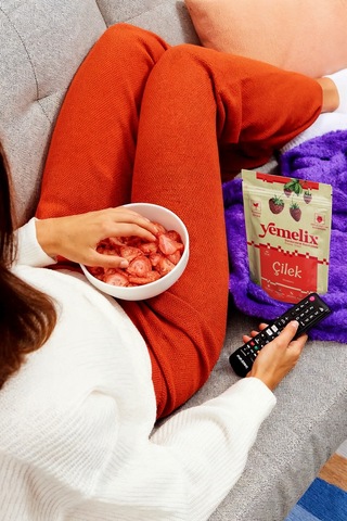 Freeze Dried 3'lü Avantaj Paketi Çilek Kuru Meyve Cipsi - Dondurularak Kurutulmuş Çilek 15gx3 15 G