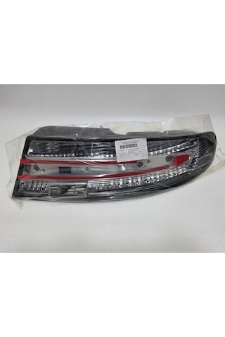 Aston Martin Db9 Dbs Vantage Sağ Arka Far Dg33-37-10792 Siyah Kenar