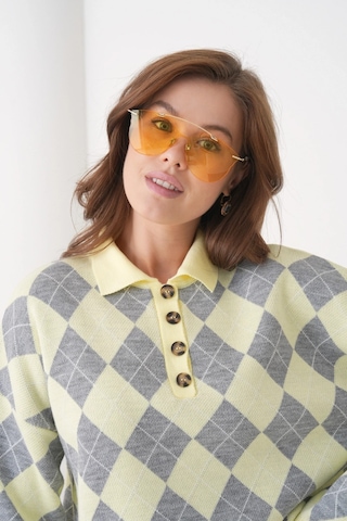 Kadın Polo Yaka Yarım Pat Düğme Detay Desenli Oversize Triko Kazak Açık Sarı