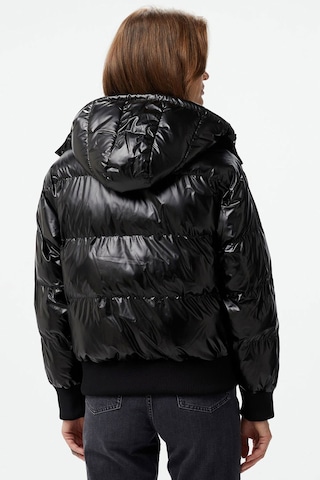 Guess Bice Poly Metallic Coated Kadın Mont Siyah