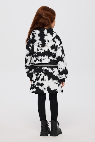 Panço Kız Çocuk Desenli Kapüşonlu Siyah Sweatshirt