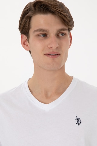 U.S. Polo Assn. Erkek Regular Fit V Yaka Siyah Basic Tişört 50298043-VR013