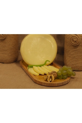 Yayla Gurme Tam Yağlı Göbek Kaşar Peyniri 500 G Yayla Gurme Tam Yağlı Göbek Kaşar Peyniri 500 G