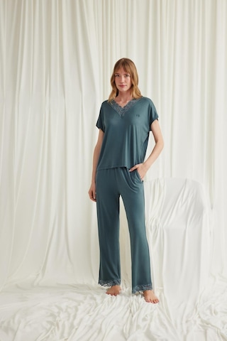 Kısakollu V Yakalı Dantelli Pijama Takımı Yeşil