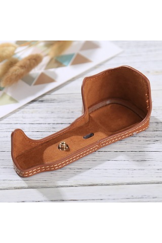 1/4 İnç İplik Pu Deri Kamera Yarım Kasa Tabanı Sony Alpha 6100 / A6100 Kahverengi Diğer