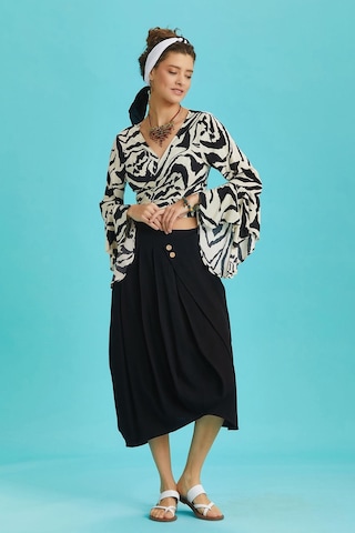 Rahat Kesim Geniş Pileli Siyah Anvelop Midi Etek Siyah