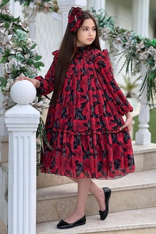 Riccotarz Kız Çocuk Yakası Ve Omuzları Fırfır Detaylı Çiçek İşlemeli Pliseli Kırmızı Elbise Kırmızı