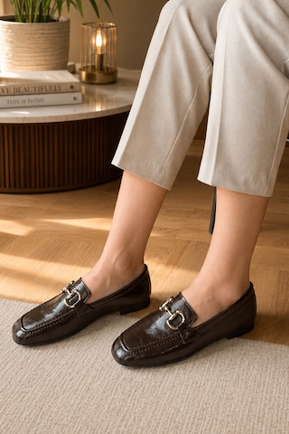 Kadın Loafer Makosen Metal Tokalı Rugan Günlük Ayakkabı Kahverengi