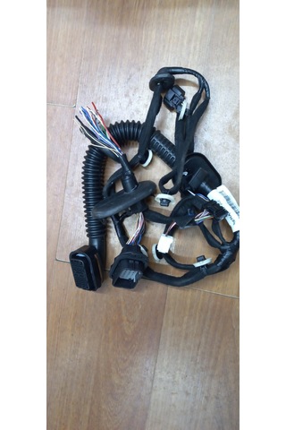 Ürün Detayı Renault Clio 5 Sol Arka Kapı Tesisatı 241271471r Ser