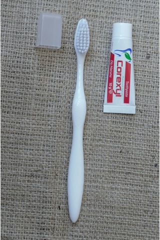 Corexyl Diş Macunu 10 G + Kapaklı Diş Fırçası Seti 50'li