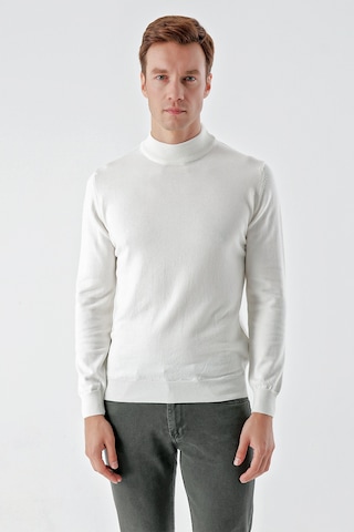 Morven Erkek Ekru Basic Yarım Balıkçı Yaka Dynamic Fit Rahat Kesim Triko 25kc017002454 Ekru