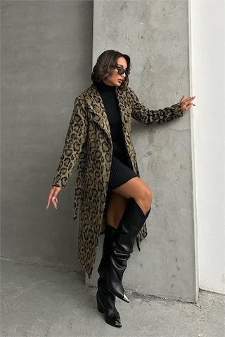 Dip Moda Kadın Leopar Desenli İthal Kaşe Kaban Dpnbg054 Çok Renkli