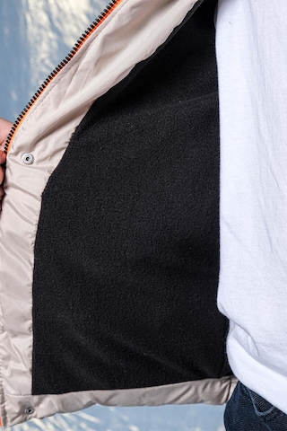 Designed Kapüşonlu Içi Polar Astarlı Erkek Çocuk Şişme Mont