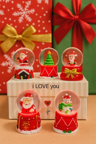 Yeni Yılın En Güzel Hediyesi Yılbaşı 5 Adet Led Işıklı 6,5 Cm Noel Yeni Yıl Hediyesi Kar Küresi Seti Dekoratif Obje