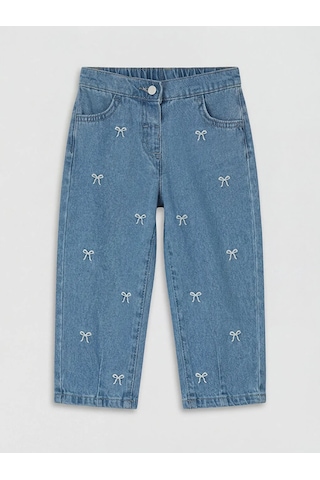 Lc Waikiki Mavi Relax Fit Kız Bebek Nakışlı Denim Pantolon