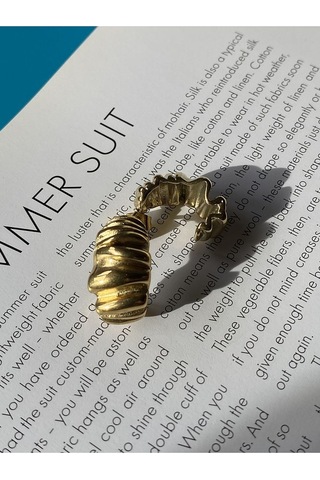 Çizgili Halka Çelik Kararmaz Gold Kaplama Küpe Çifti Altın