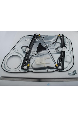 Cn Cam Krikosu Ön Sol Motorlu Hyundai İ30 2007-2011 Uyumlu 824712l001