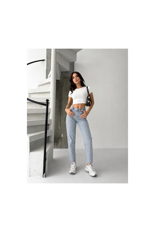 Kene Jeans Buz Kar Bacak Taşlı Mom Jeans Mavi