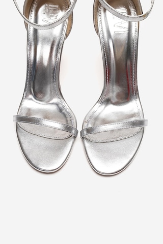 Luvishoes Yelena Gümüş Cilt İnce Bantlı Kadın Topuklu Ayakkabı