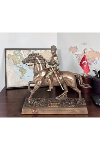 Veronese Mustafa Kemal Atatürk Atlı Bronz Renk Koleksiyon Figür 28cm