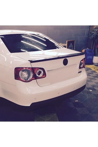 Volkswagen Jetta 2006-2012 Uyumlu Yedek Parça Spoiler- Piano Blac
