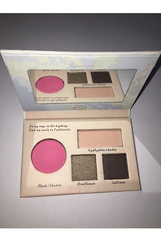 Pretty Beauty Palette Visage Blush Highlighter Eyeshadow