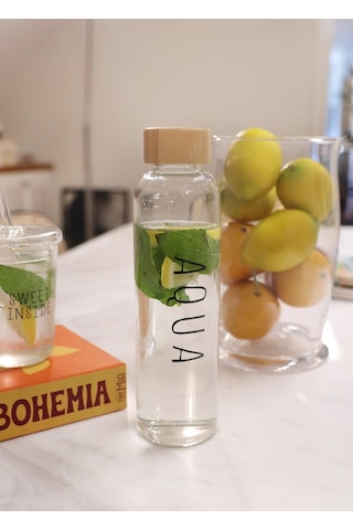 The Mia Bambu Kapaklı Borosilikat Cam Su Şişesi 600 Ml
