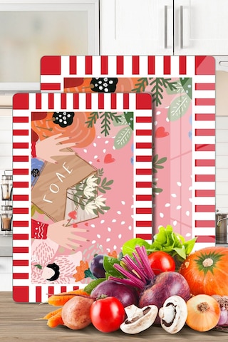 2'li Cam Kesme Tahtası Ve Sunumluk Karışık Renkli Love Desenli 20 X 30 Cm Ve 25 X 35 Cm Çok Renkli