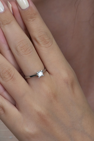 0.5 Karat Pırlanta Model Gümüş Tektaş Yüzük Wsr115