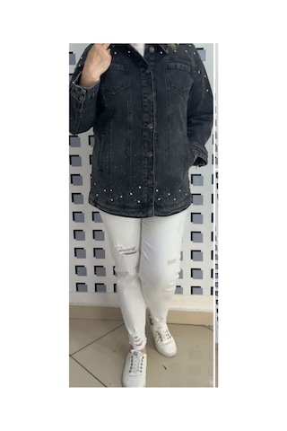 Büyük Beden Yakalı Taş Detaylı Cepli Kadın Denim Ceket Siyah