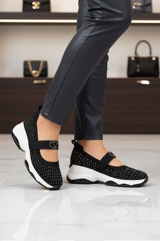 Guja Siyah Anorak Bantlı Taş İşlemeli Kadın Casual Ayakkabı 26y305 G