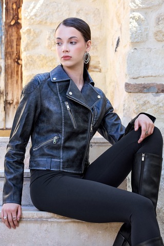 Vitrin Fermuarlı Suni Deri Crop Biker Ceket Siyah