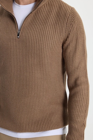 Tudors Erkek Slim Fit Dar Kesim Fermuarlı Koyu Vizon Dik Yaka Triko Kazak-34926 Koyu Vizon