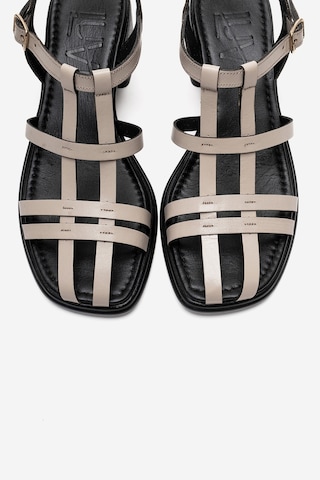 Luvishoes Cıelos Bej Hakiki Deri Kadın Kalın Topuklu Sandalet Bej