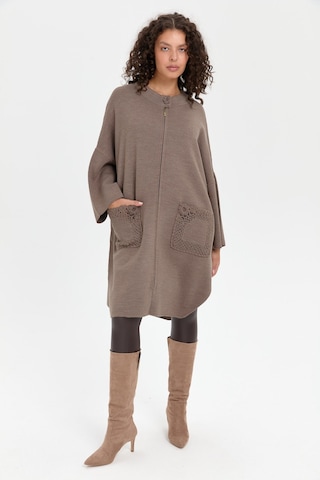 Kadın Dik Yaka Cebi Gül İşlemeli Fermuarlı Panço Vizon Vizon