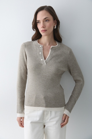 Açık Vizon 2 Patlı Düğmeli Kazak - 251023 Açık Vizon