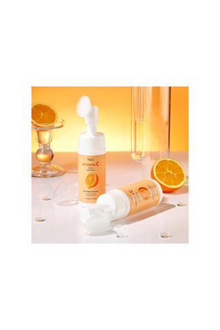Fırçalı Yüz Temizleme Köpüğü 150ml C Vitamini