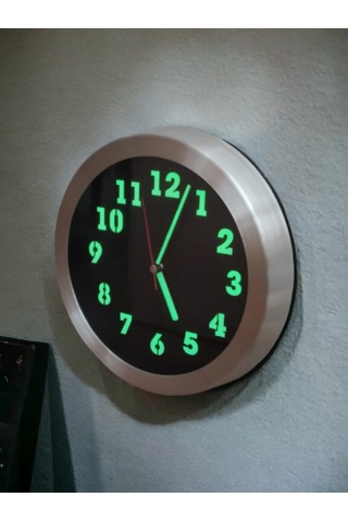 Fosforlu Gece Parlayan Görünen Metal Salon Duvar Saati Çap 26 Cm Siyah