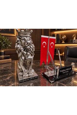 Kişiye Özel Çift Kalemli Kristal Masa İsimliği Türk Bayraklı Taçlı Aslan Figürlü 3 Parça Gri