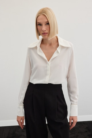 Sateen Aksesuarlı Klasik Gömlek - Ekru-136483 Ekru