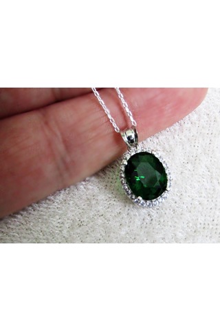 Gümüş Oval Taşlı Kadın Kolye