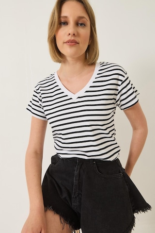 Shade Kadın V Yaka Çizgili Rahat Kalıp Basic T-shirt 60283205 - Siyah-beyaz Siyah - Beyaz
