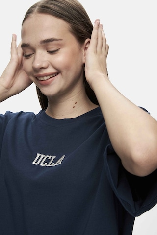 Ucla Manuela Lacivert Bisiklet Yaka Tshirt Nakışlı Loose Fit Kadın Tshirt Lacivert