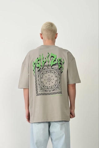 Barlashive Erkek Baskılı T-shirt Kısa Kol Bisiklet Yaka Rahat Kalıp Tişört - Boyalı Gri Çok Renkli